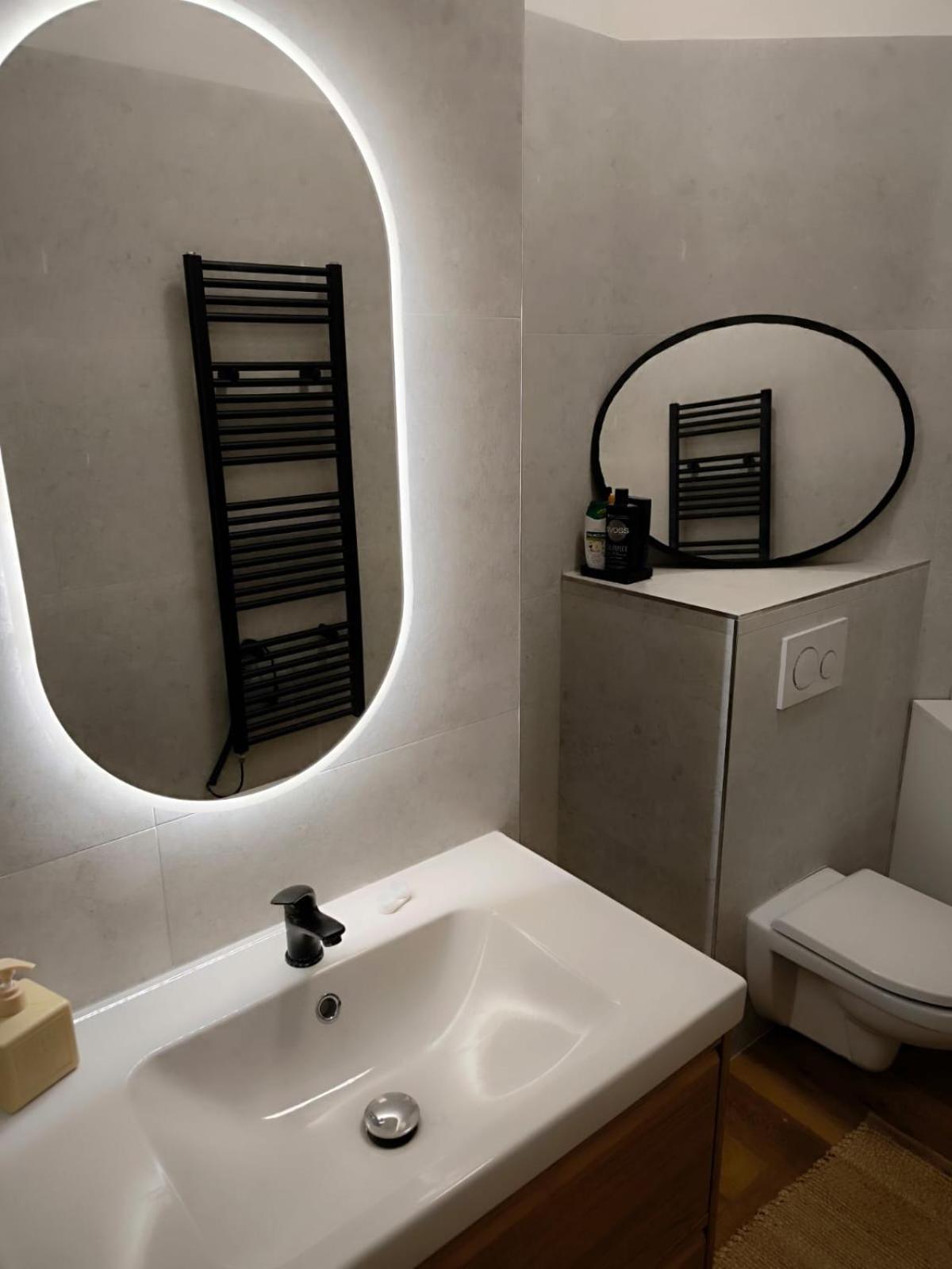Arty Street Krymska Apartamento Praga